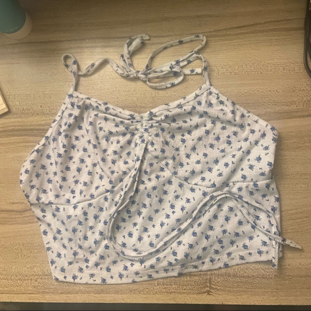 Shein crop top - Picture 3 of 4